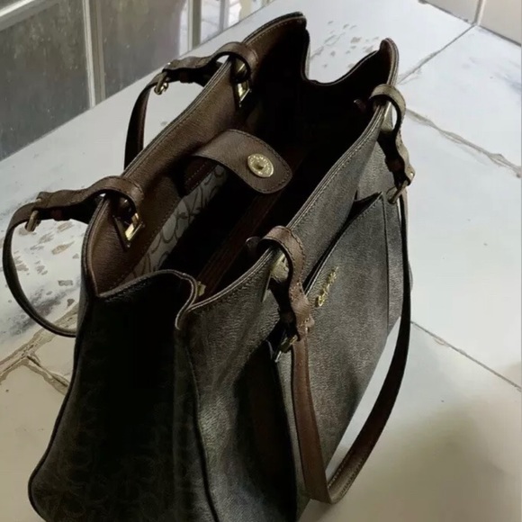 Calvin Klein Handbag - Picture 3 of 6